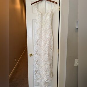 Monique Lhuillier wedding dress